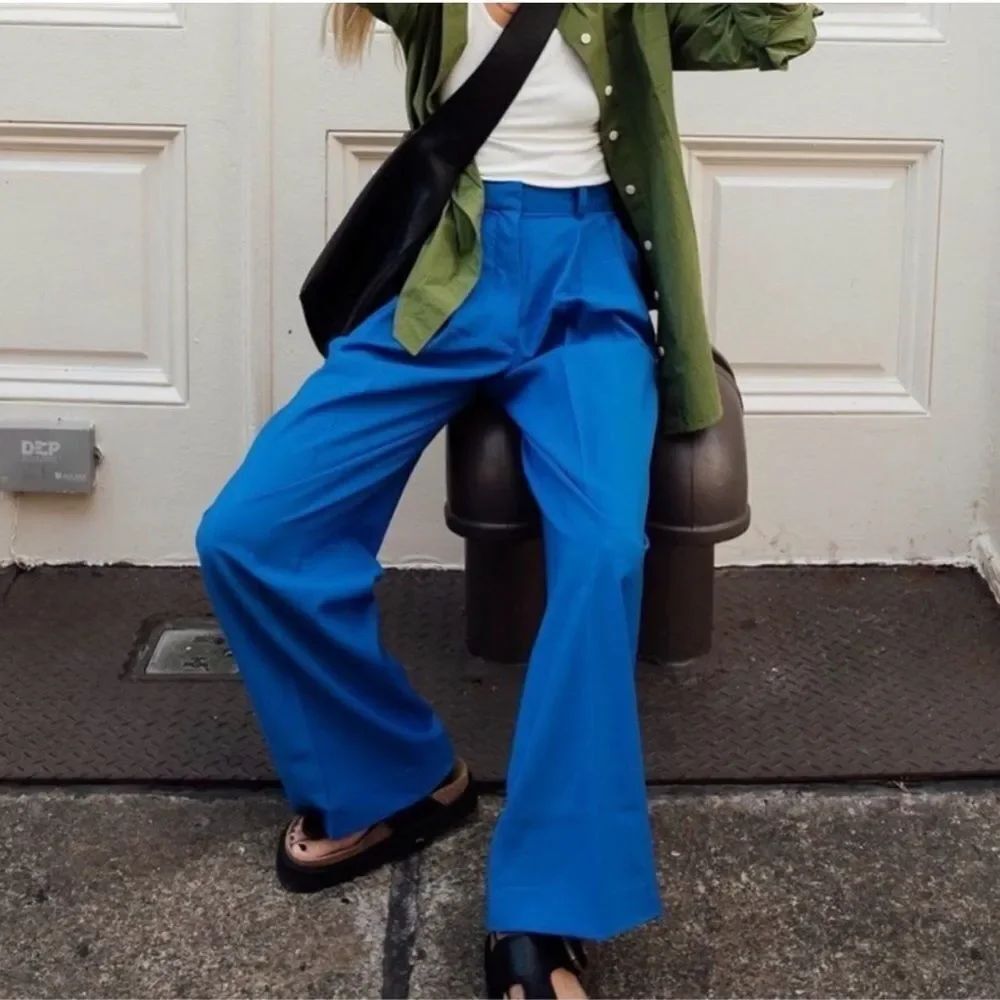 NWT COS Wide-Leg Pleated Wool Trousers in bright blue - Picture 8 of 11